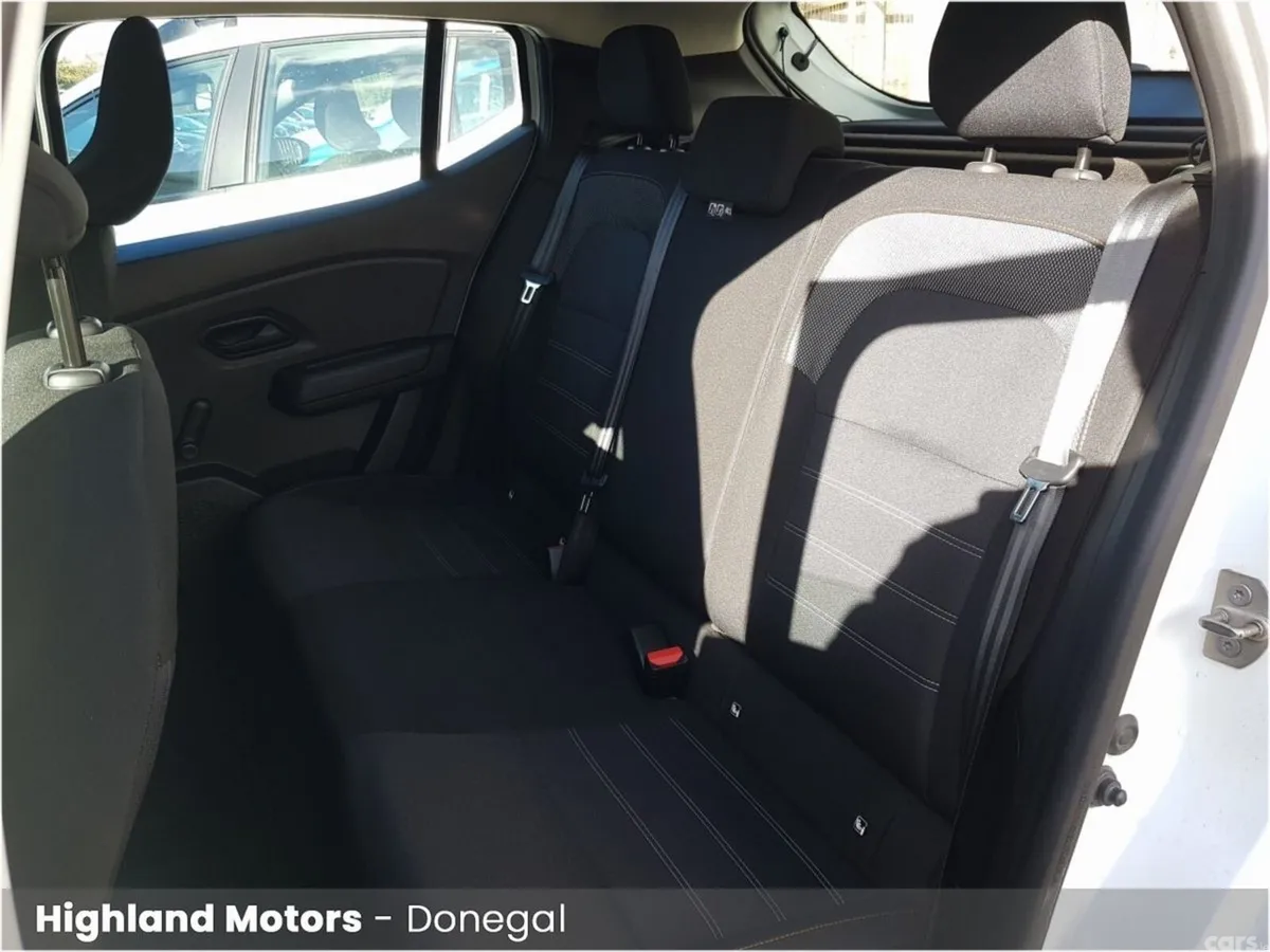 Dacia Sandero Stepway Hatchback, Petrol, 2022, White