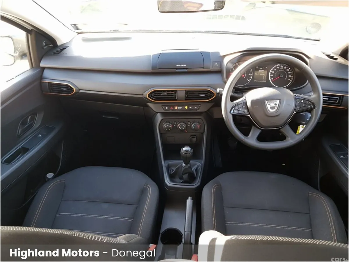 Dacia Sandero Stepway Hatchback, Petrol, 2022, White