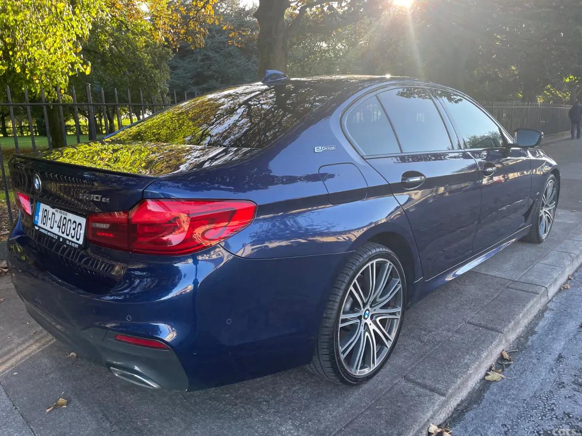 BMW 5-Series Saloon, Petrol Plug-in Hybrid, 2018, Blue