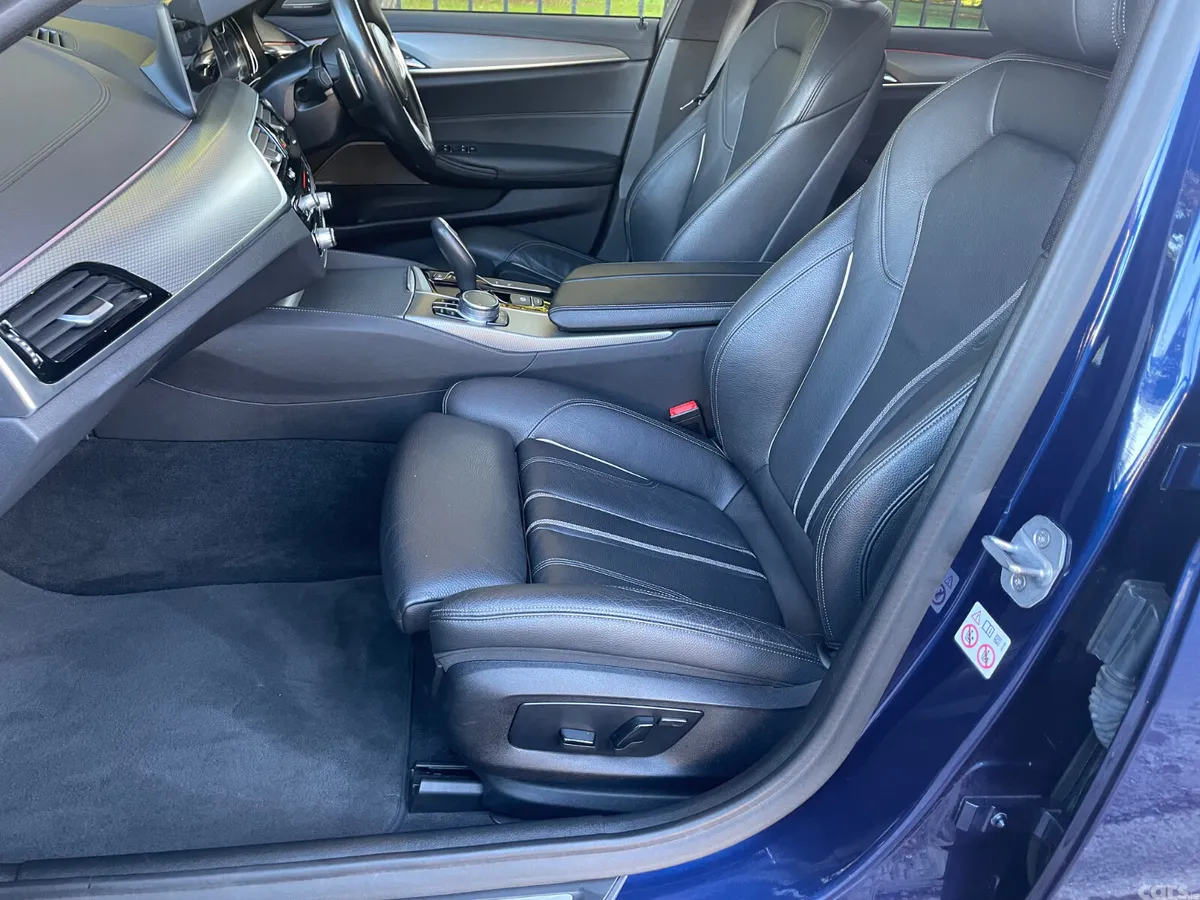 BMW 5-Series Saloon, Petrol Plug-in Hybrid, 2018, Blue