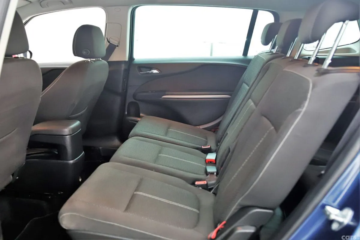 Vauxhall Zafira MPV, Petrol, 2017, Blue