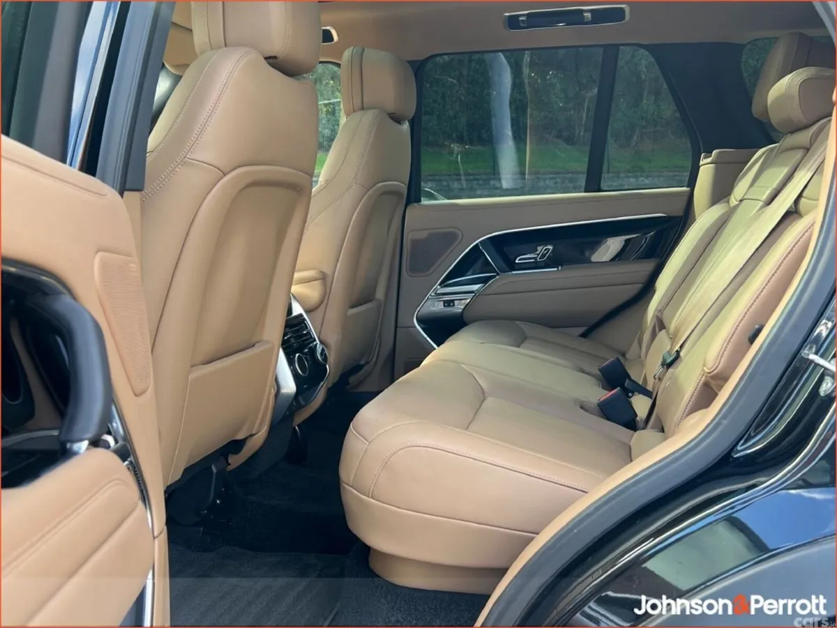 Land Rover Range Rover SUV, Petrol Plug-in Hybrid, 2024, Black