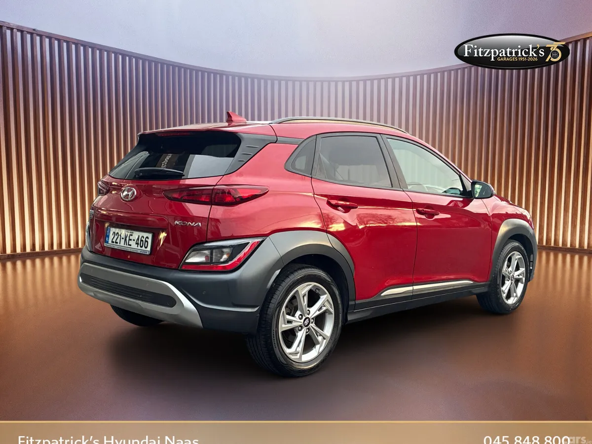Hyundai KONA MPV, Petrol, 2022, Red