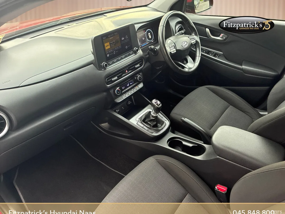 Hyundai KONA MPV, Petrol, 2022, Red