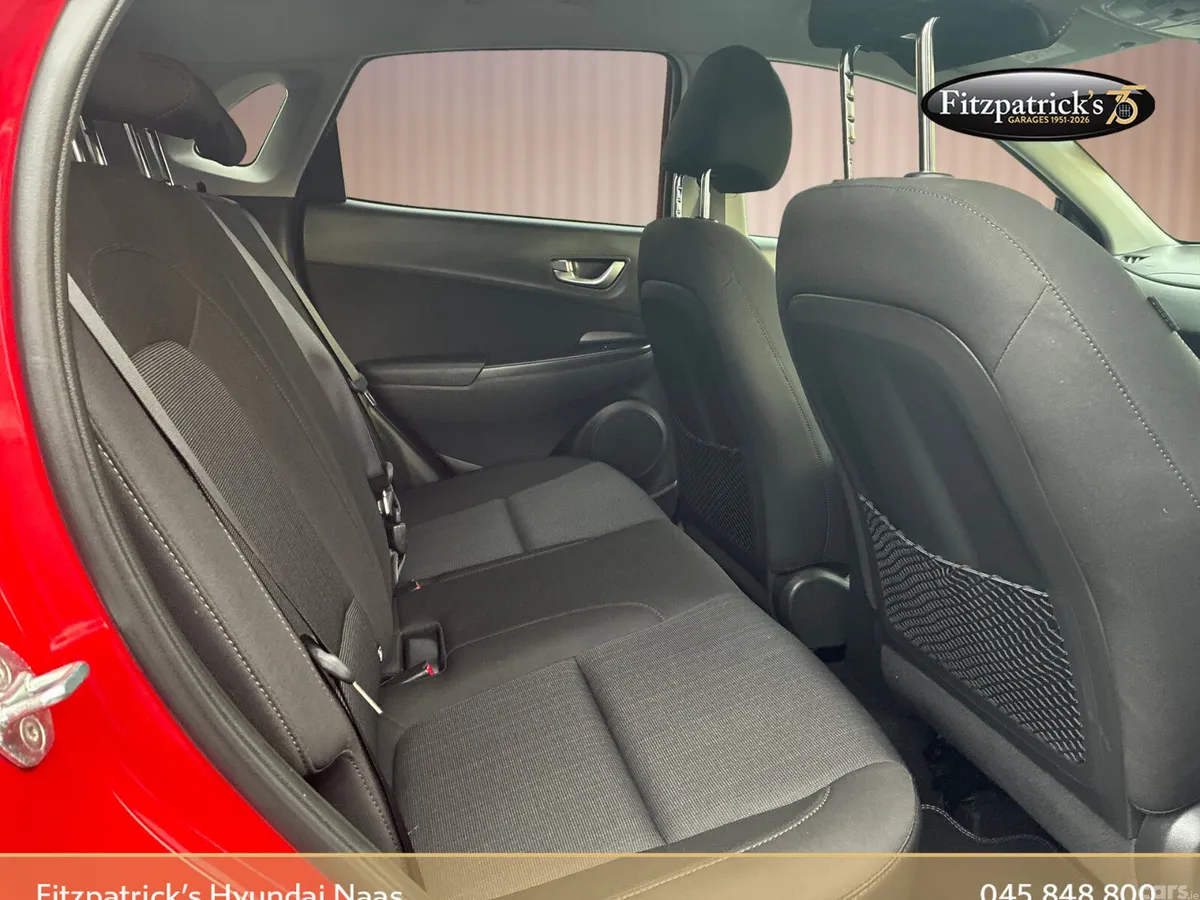 Hyundai KONA MPV, Petrol, 2022, Red