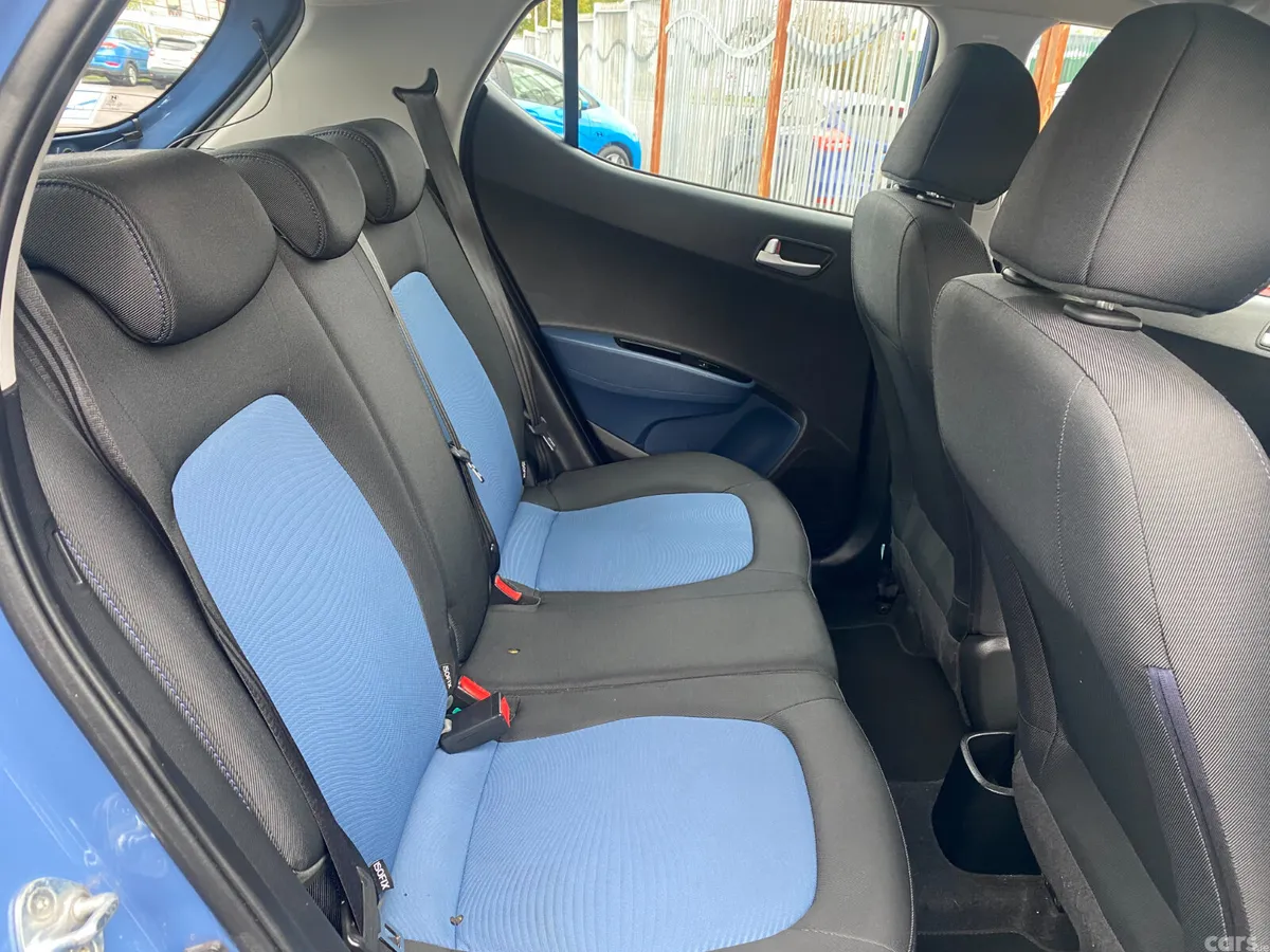 Hyundai i10 Hatchback, Petrol, 2018, Blue