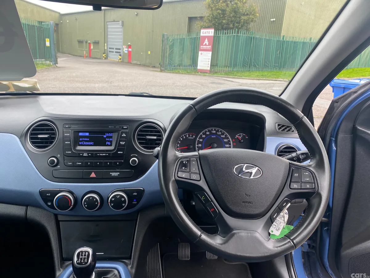Hyundai i10 Hatchback, Petrol, 2018, Blue