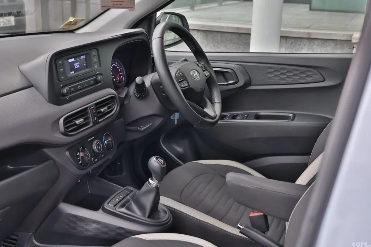 Hyundai i10 Hatchback, Petrol, 2021, Blue
