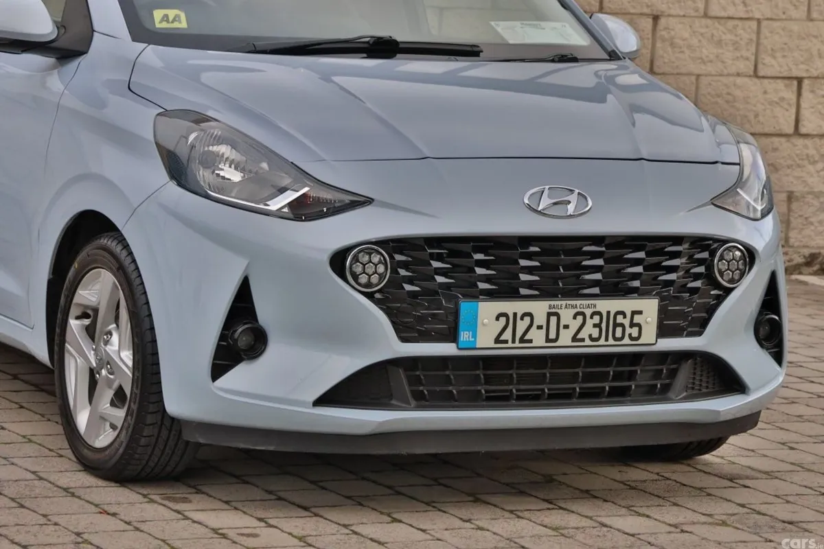 Hyundai i10 Hatchback, Petrol, 2021, Blue
