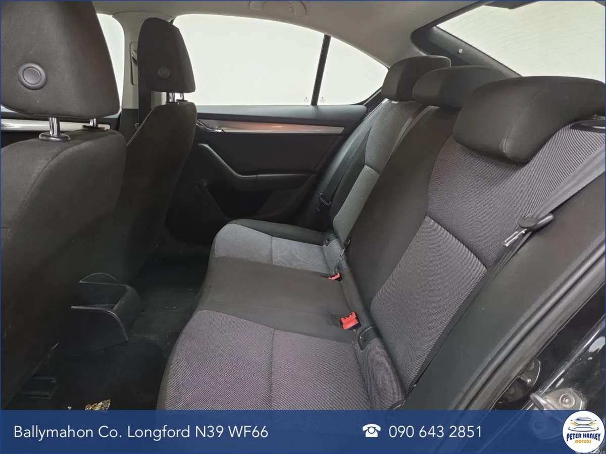 Skoda Octavia Saloon, Diesel, 2016, Black