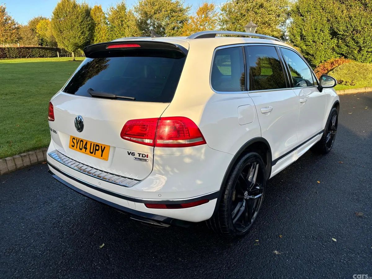 Volkswagen Touareg SUV, Diesel, 2015, White
