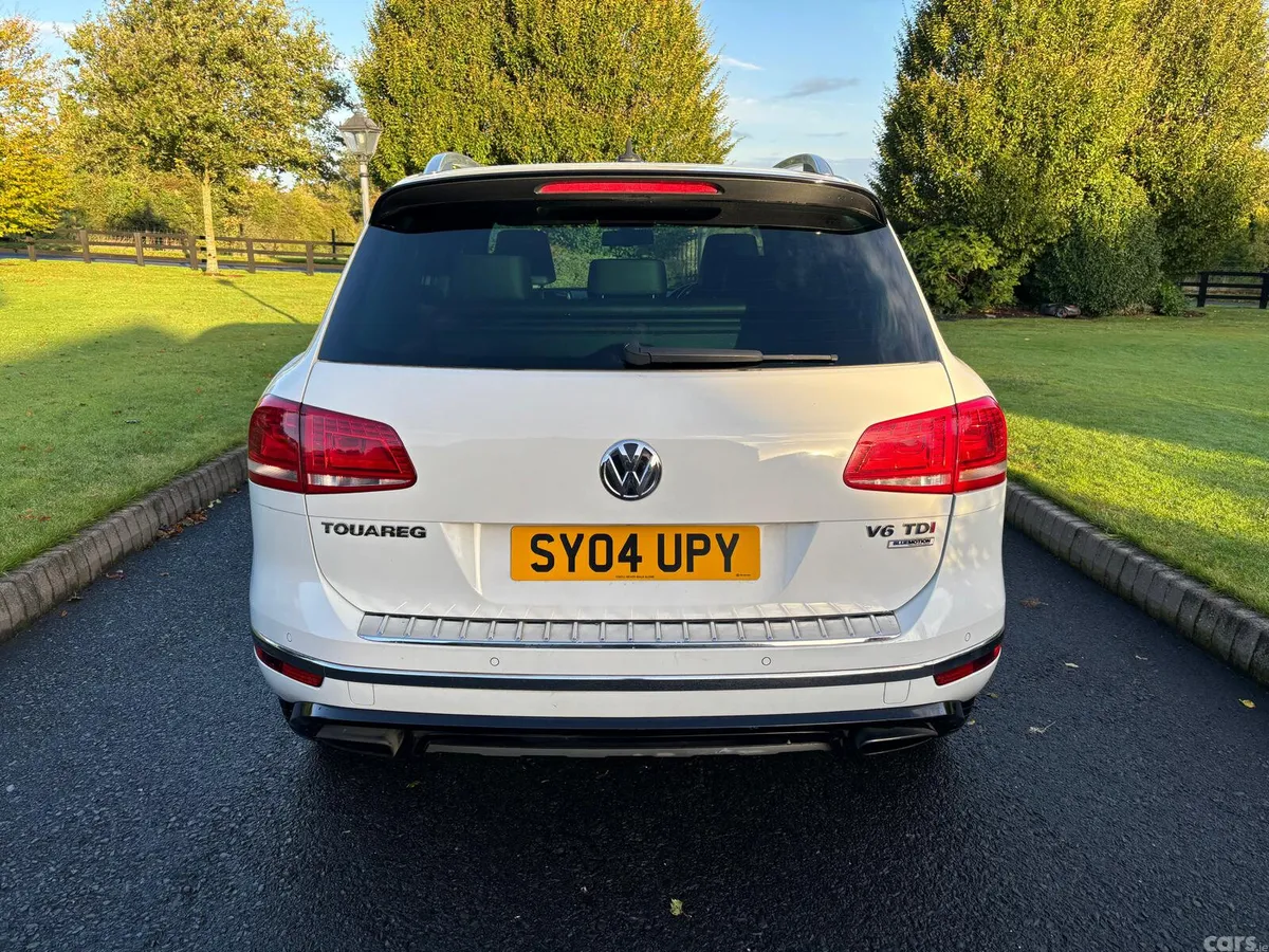 Volkswagen Touareg SUV, Diesel, 2015, White