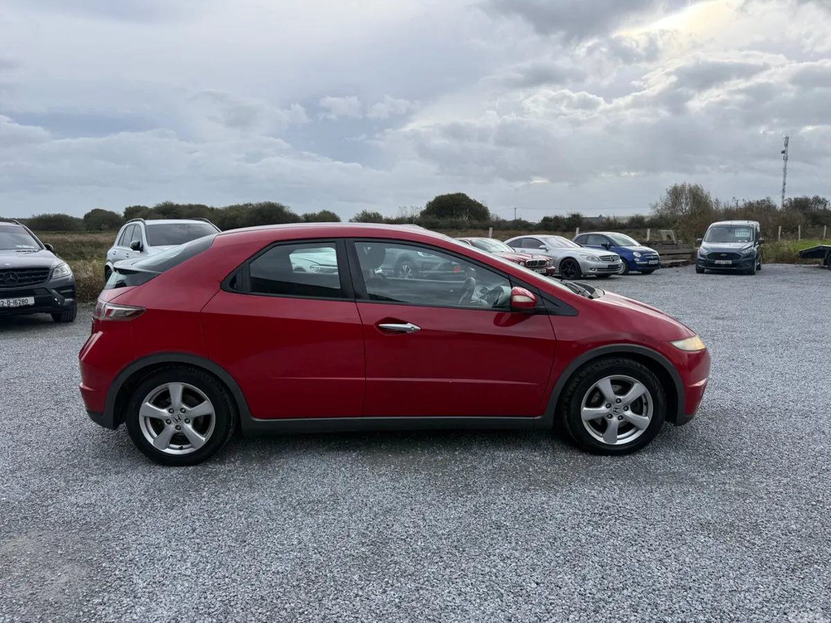 Honda Civic Hatchback, Petrol, 2011, Red