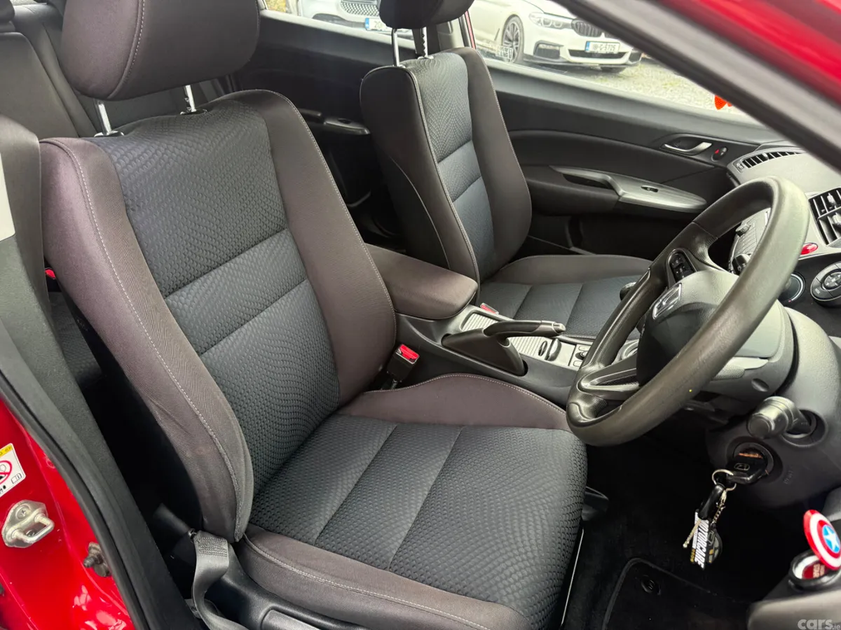 Honda Civic Hatchback, Petrol, 2011, Red