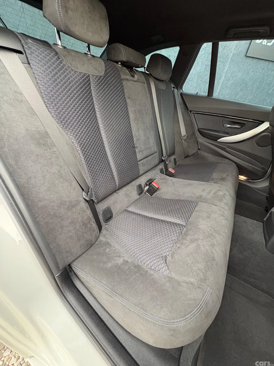BMW 3-Series Estate, Petrol, 2017, White