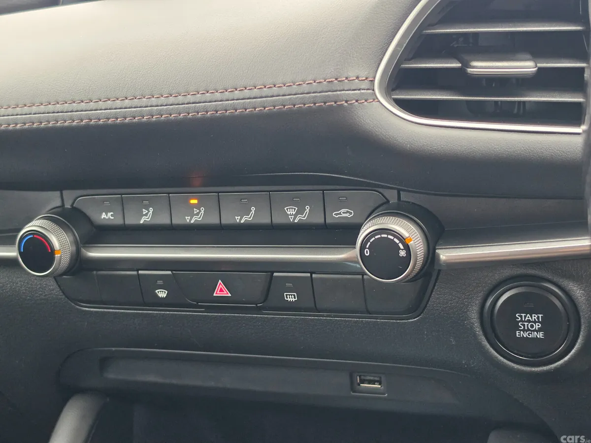 Mazda Mazda3 Saloon, Diesel, 2019, Blue