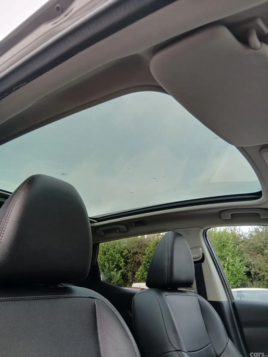 Nissan Qashqai Hatchback, Diesel, 2014, Brown