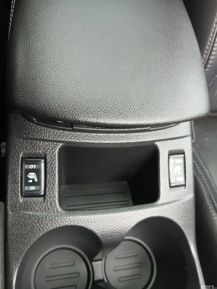 Nissan Qashqai Hatchback, Diesel, 2014, Brown