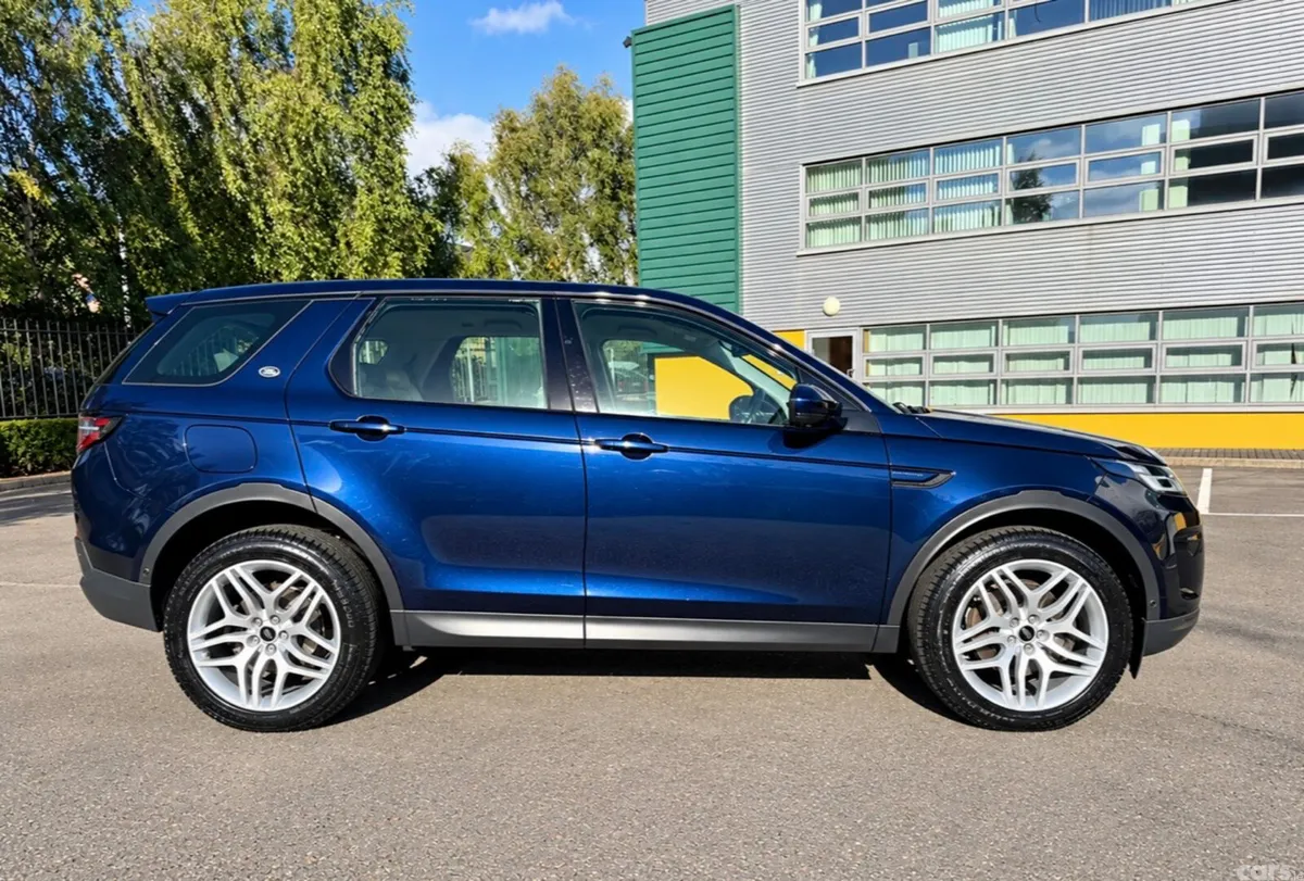 Land Rover Discovery Sport SUV, Petrol Plug-in Hybrid, 2021, Blue