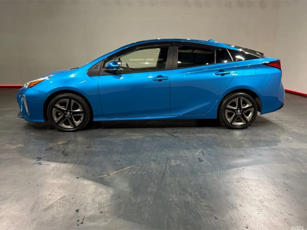 Toyota Prius Hatchback, Petrol Hybrid, 2022, Blue