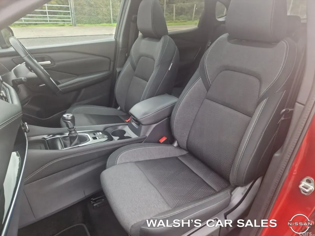 Nissan Qashqai SUV, Petrol, 2022, Red