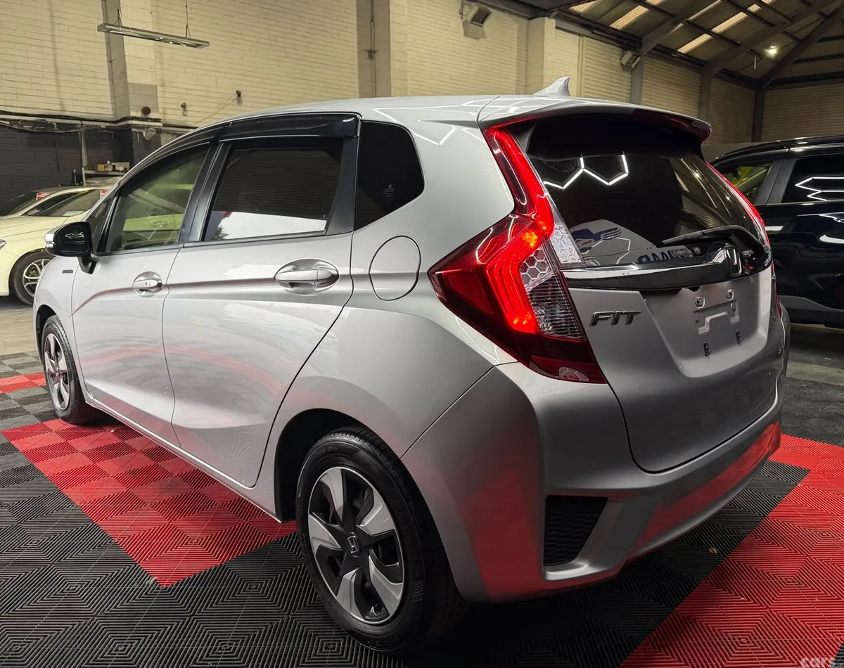 Honda Fit Hatchback, Petrol Hybrid, 2016, Silver