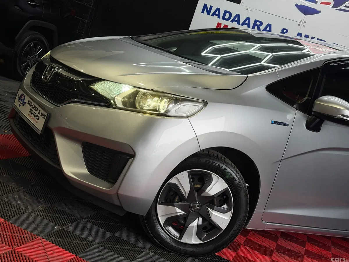 Honda Fit Hatchback, Petrol Hybrid, 2016, Silver