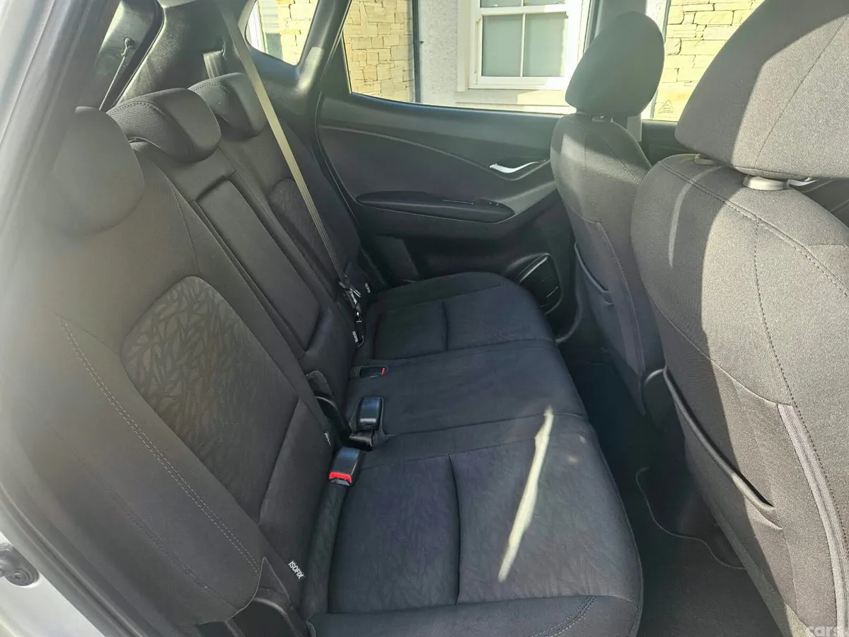 Hyundai ix20 MPV, Petrol, 2016, Silver