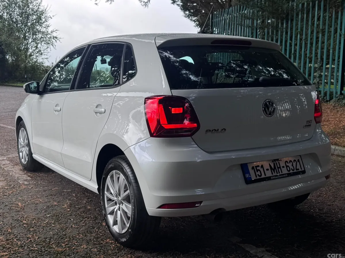 Volkswagen Polo Hatchback, Petrol, 2015, White