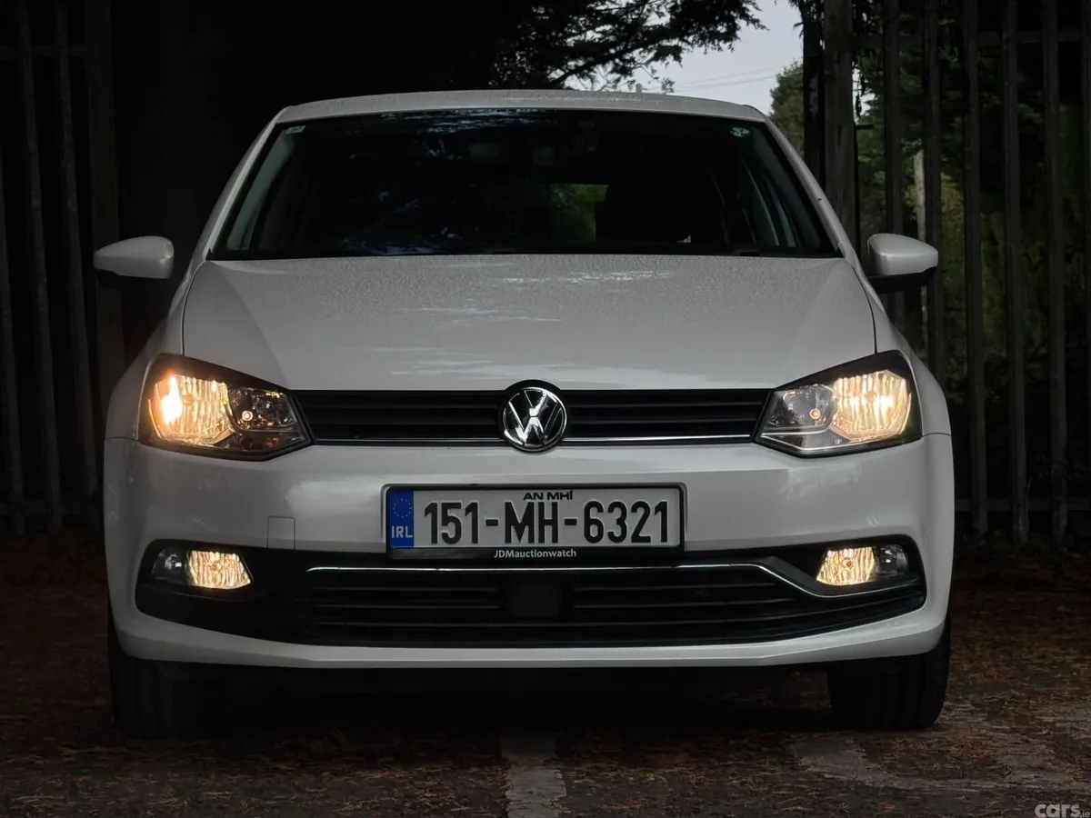 Volkswagen Polo Hatchback, Petrol, 2015, White