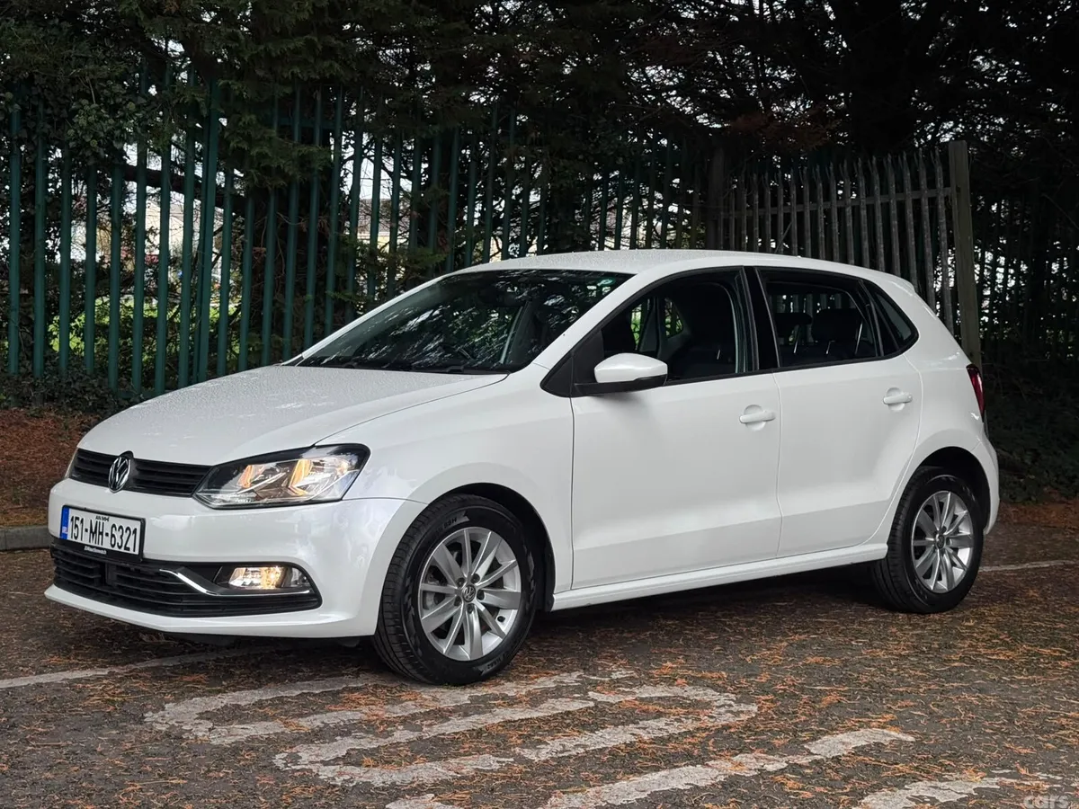 Volkswagen Polo Hatchback, Petrol, 2015, White