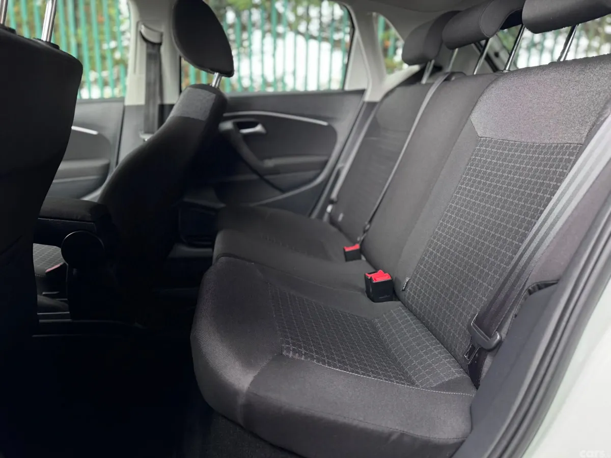 Volkswagen Polo Hatchback, Petrol, 2015, White