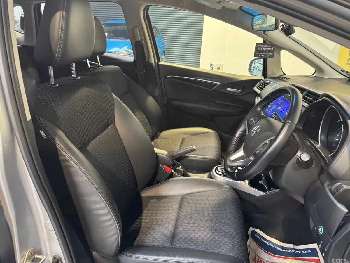 Honda Fit Hatchback, Petrol Hybrid, 2016, Silver