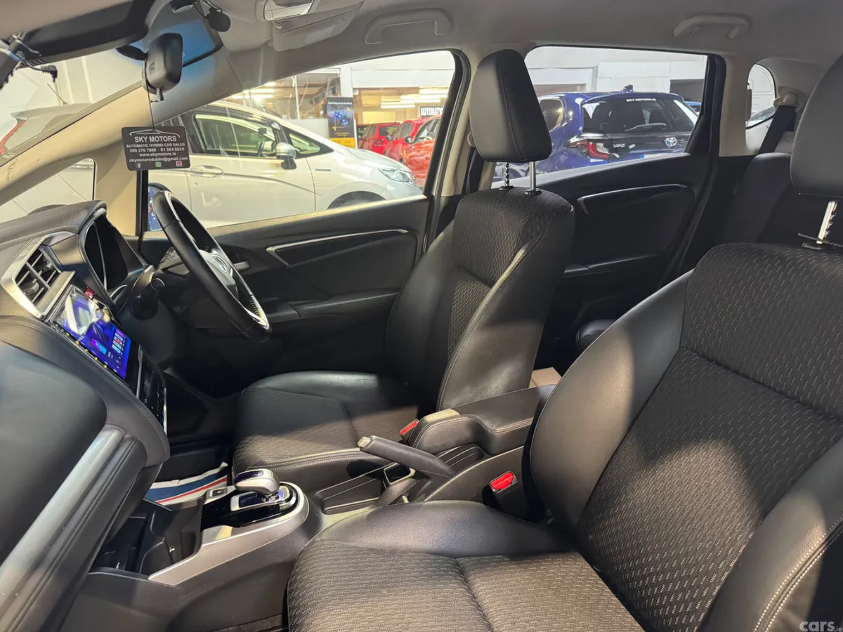 Honda Fit Hatchback, Petrol Hybrid, 2016, Silver