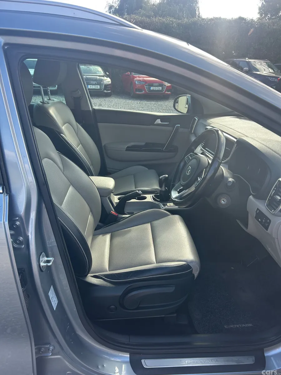 Kia Sportage SUV, Diesel, 2020, Grey