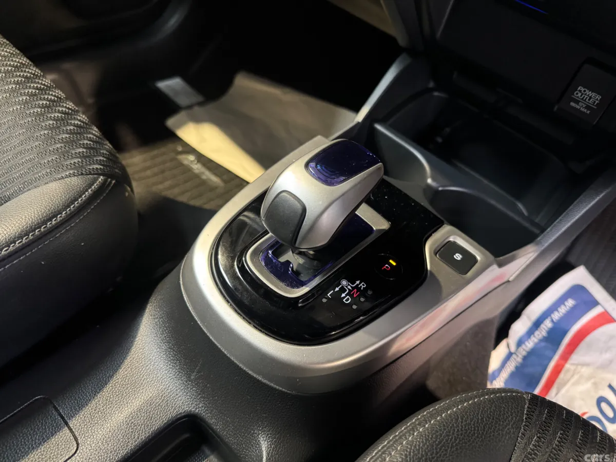 Honda Fit Hatchback, Petrol Hybrid, 2015, Silver