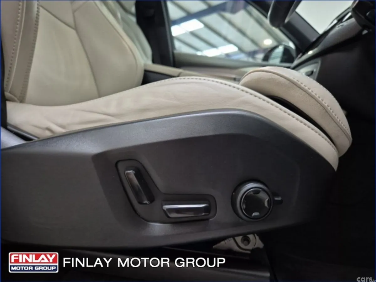 Volvo XC90 SUV, Petrol Plug-in Hybrid, 2024, Grey