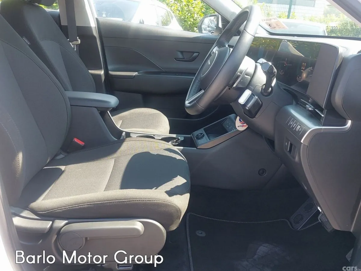 Hyundai KONA MPV, Petrol Hybrid, 2026, White