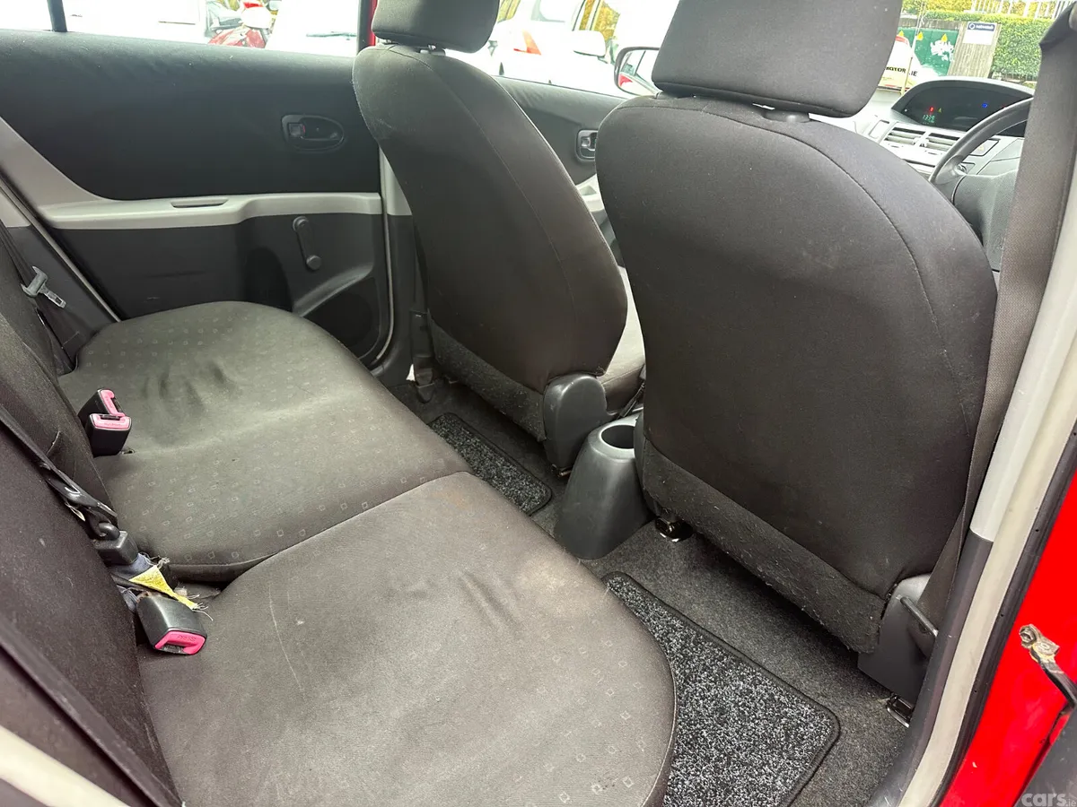 Toyota Yaris Hatchback, Petrol, 2006, Red