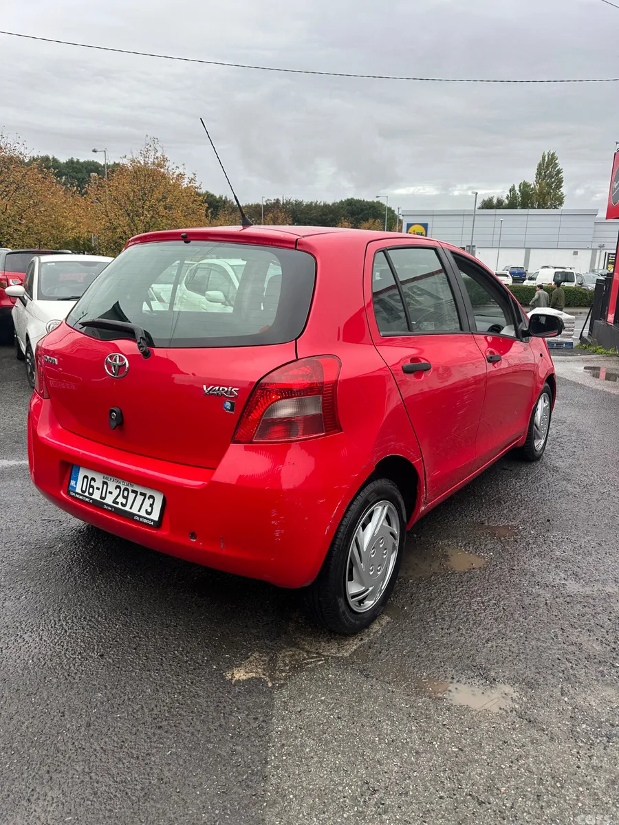 Toyota Yaris Hatchback, Petrol, 2006, Red