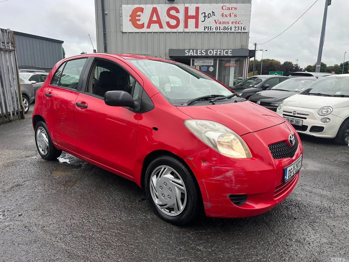 Toyota Yaris Hatchback, Petrol, 2006, Red
