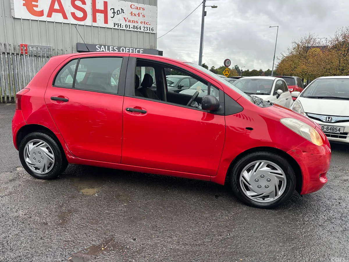 Toyota Yaris Hatchback, Petrol, 2006, Red