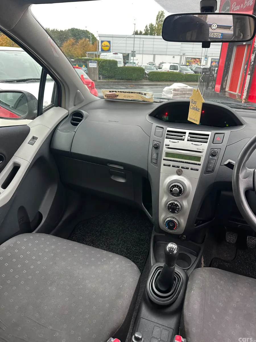 Toyota Yaris Hatchback, Petrol, 2006, Red