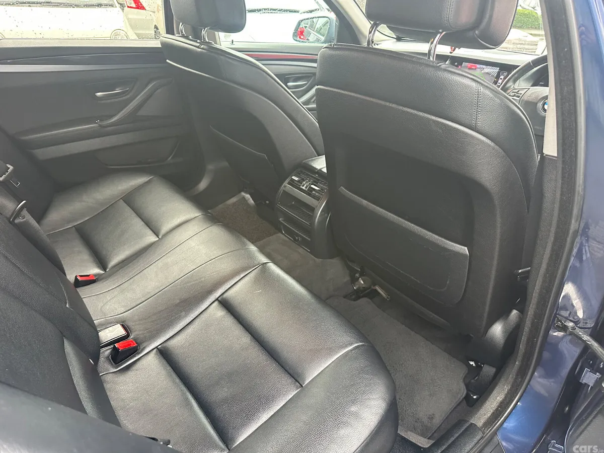 BMW 5-Series Saloon, Diesel, 2013, Blue