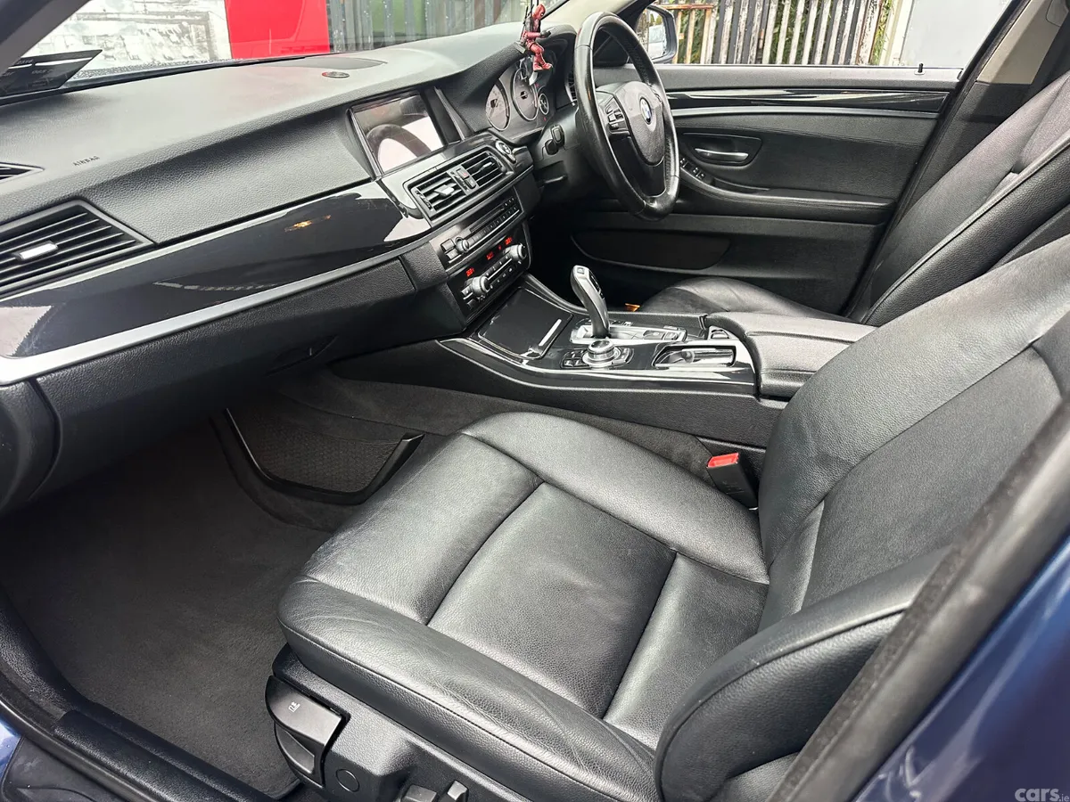 BMW 5-Series Saloon, Diesel, 2013, Blue