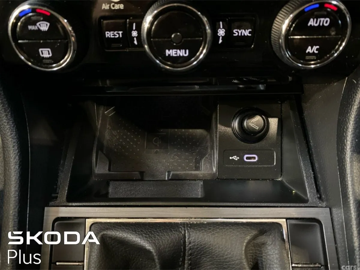 Skoda Superb Estate, Diesel, 2023, Black