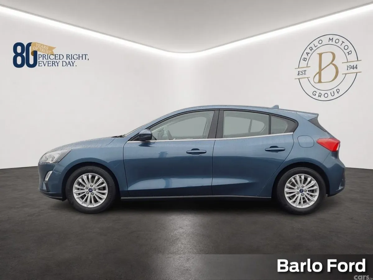Ford Focus Hatchback, Petrol Hybrid, 2021, Blue