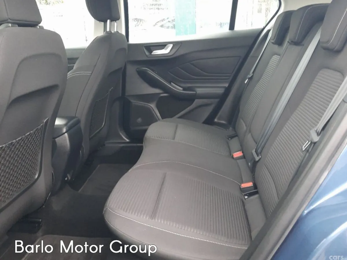 Ford Focus Hatchback, Petrol Hybrid, 2021, Blue