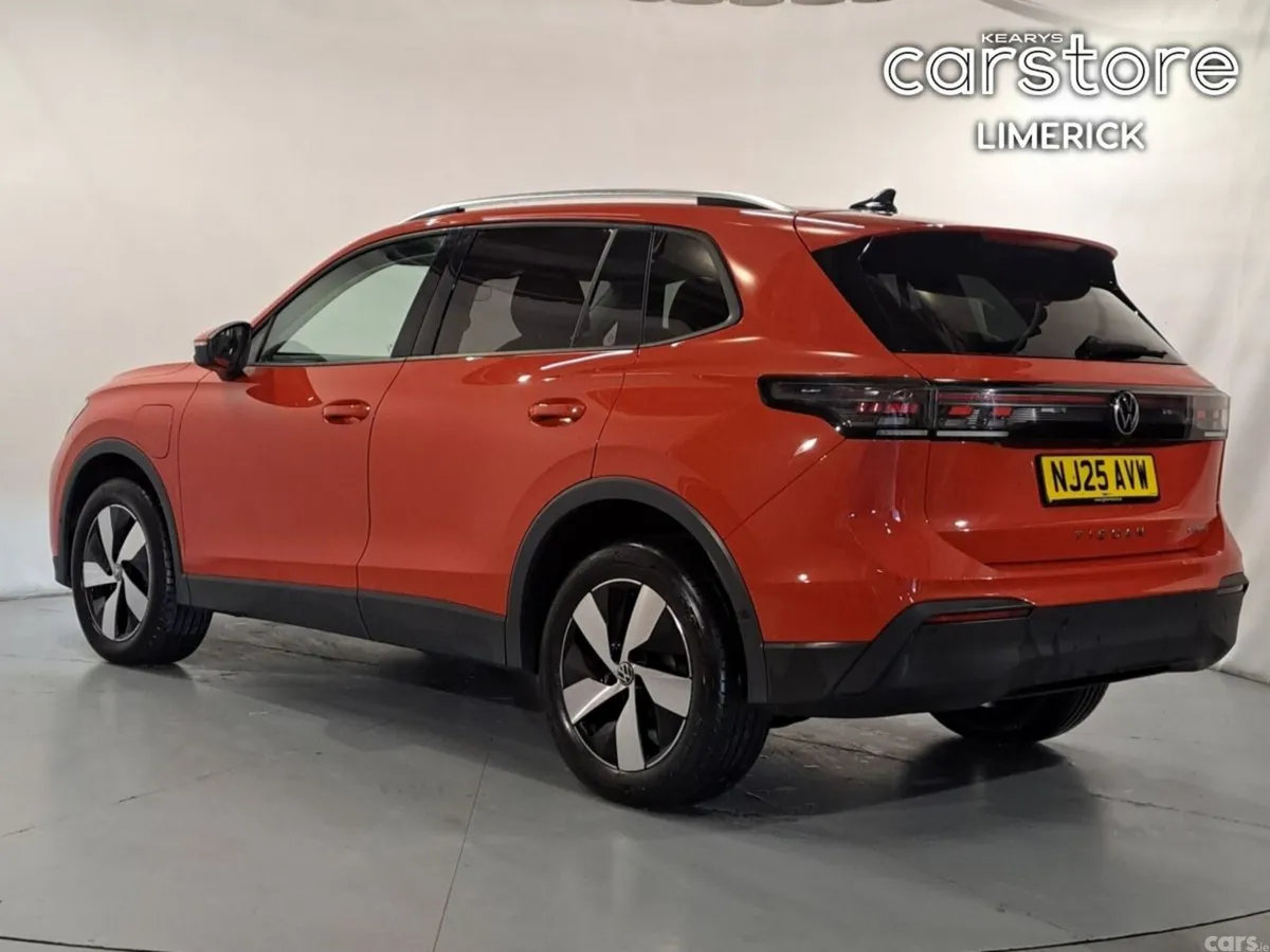 Volkswagen Tiguan SUV, Petrol Hybrid, 2025, Red