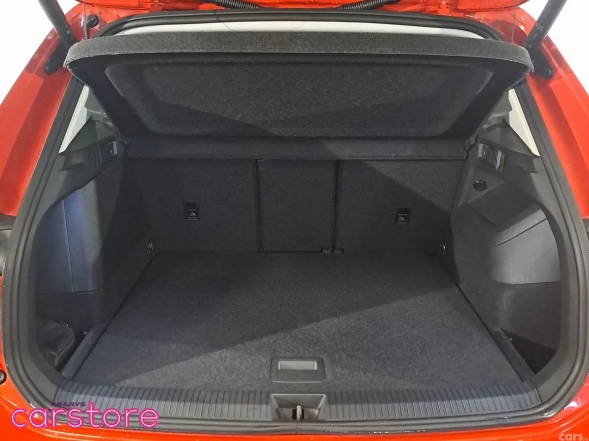 Volkswagen Tiguan SUV, Petrol Hybrid, 2025, Red